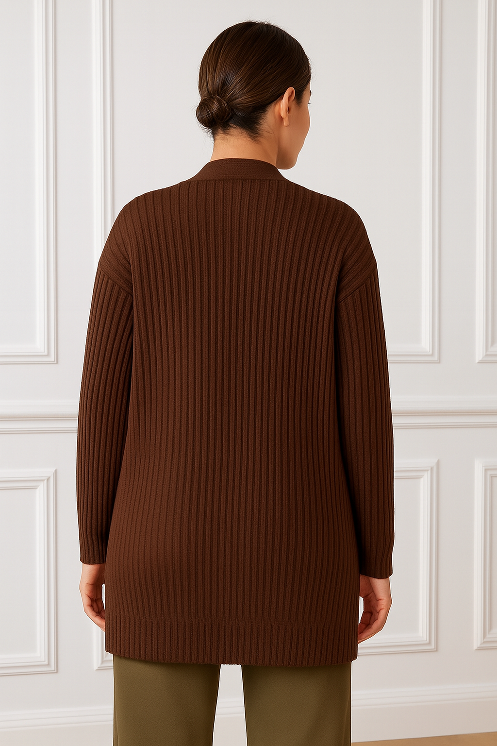 Elegant ribbed knitted cardigan with 2 pockets - One Size