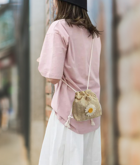 Straw Crossbody Bags