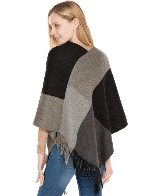 Gebreide Geruite Poncho 