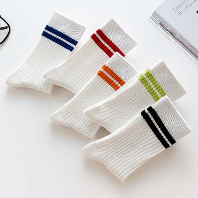 Chaussettes rayées blanches