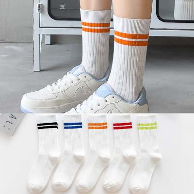 Chaussettes rayées blanches